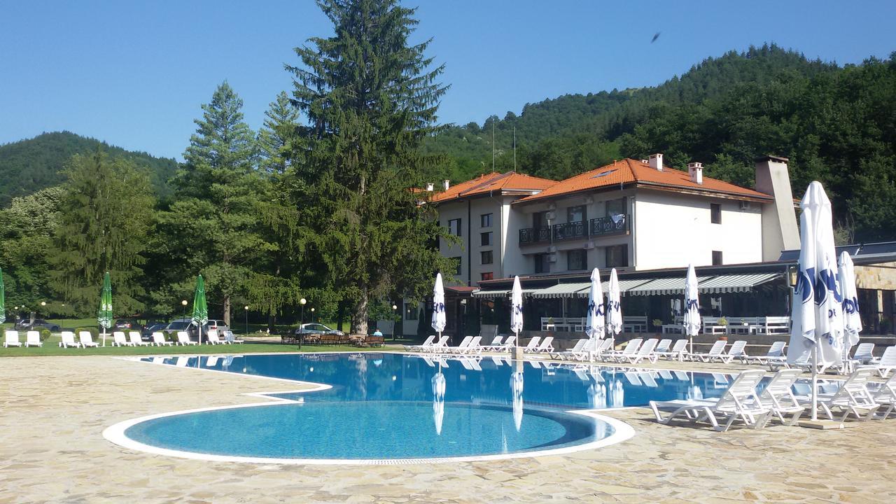 Ostrova Holiday Village Beli Osŭm Exteriör bild